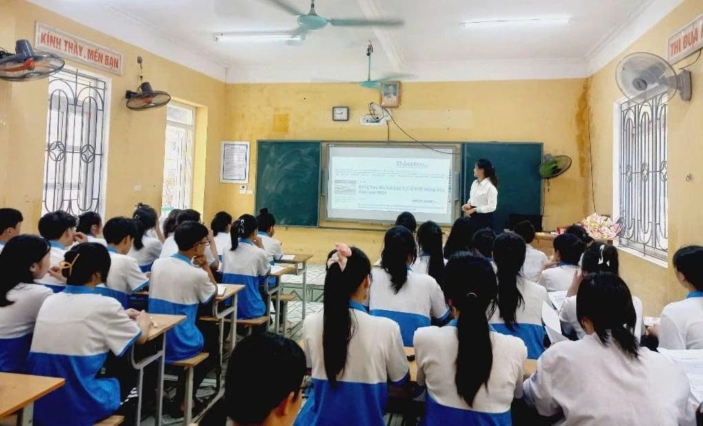 Học tiếng Anh trong nhà trường, thi lấy chứng chỉ quốc tế: Nên phối hợp thay vì lựa chọn