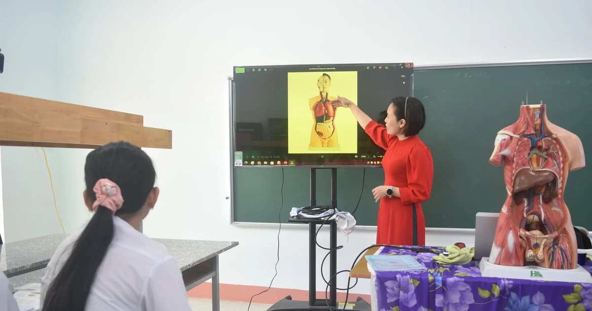 Trường học Đắk Lắk ứng dụng AI, khơi dậy sáng tạo trong học sinh