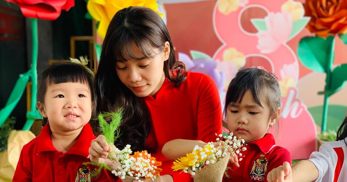 Cần đủ dịu dàng để chờ con đi chậm!