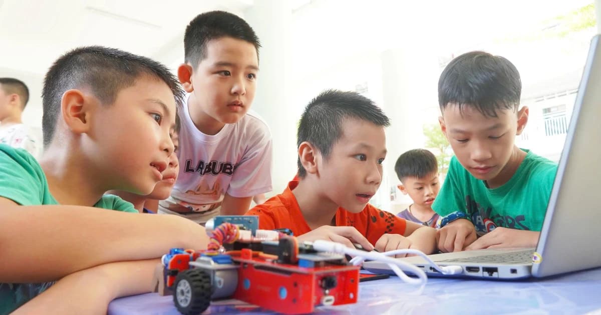 Học sinh Cần Thơ hào hứng 'giải cứu đồng bằng' cùng STEM