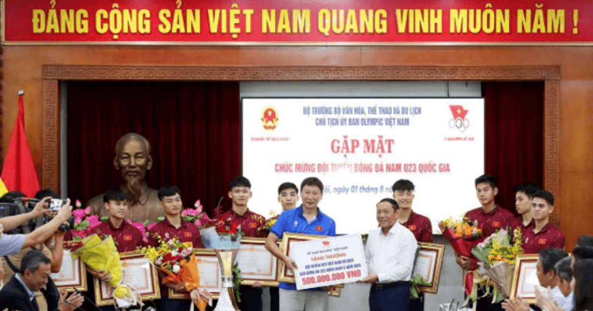 Bản hùng ca tri ân và tôn vinh Quân đội Nhân dân Việt Nam anh hùng