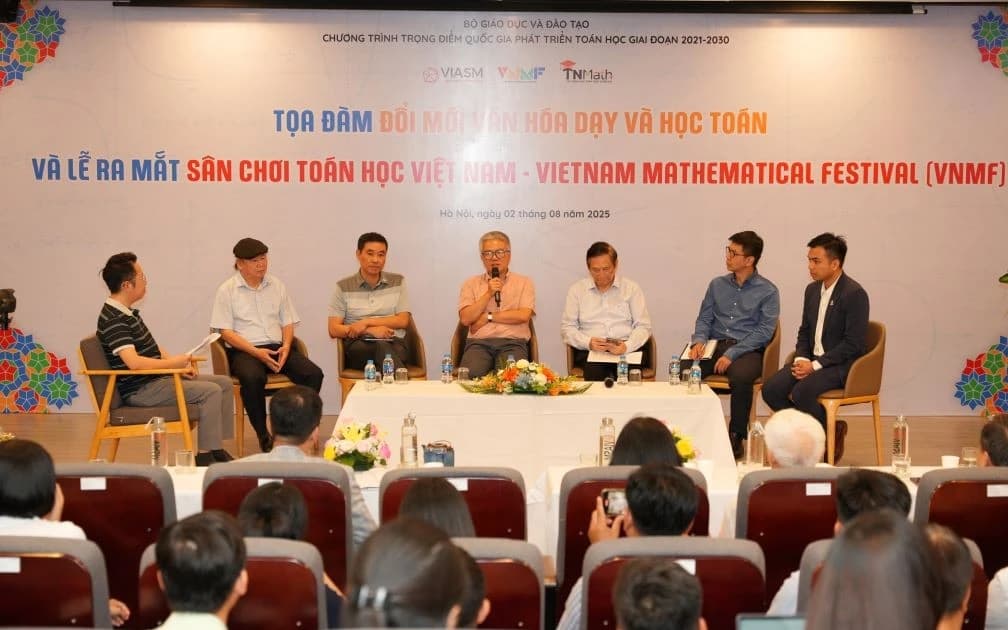 ‘Đừng bắt học sinh uống, hãy làm cho các em khát’
