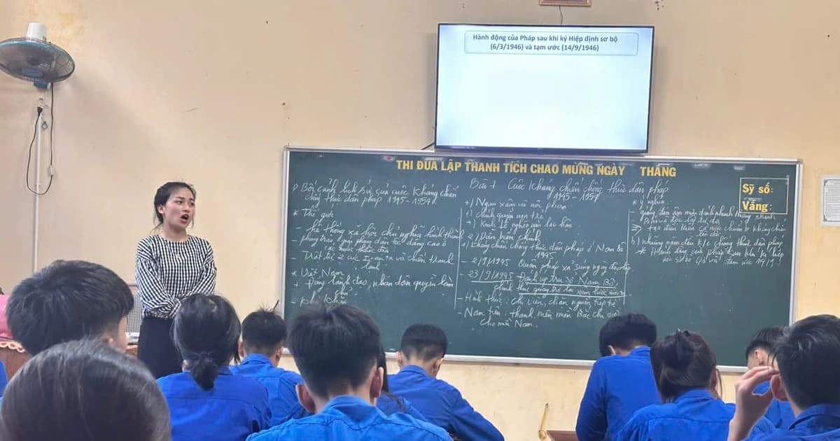 Bước tới giảng đường từ lối rẽ 'bất đắc dĩ'