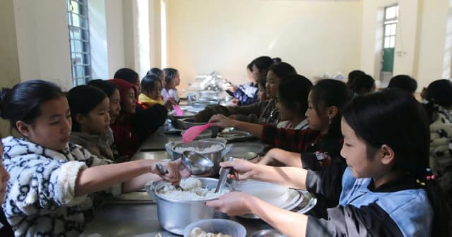 Dạy học 2 buổi/ngày không thu phí: Rà soát điều kiện cần và đủ