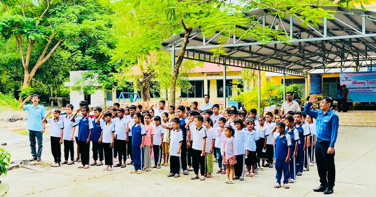 Hành trình ‘Tôi yêu Tổ quốc tôi’ tại xã miền núi An Giang
