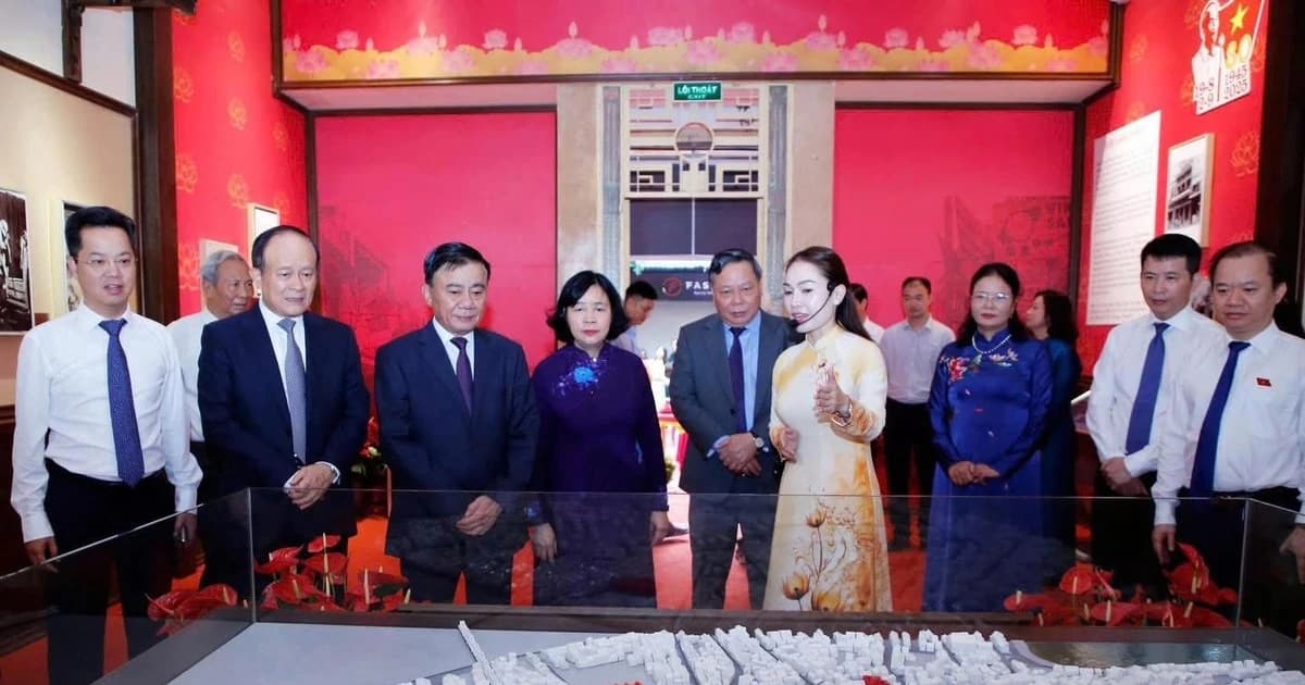 Triển lãm tại 48 Hàng Ngang - nơi Bác Hồ viết Tuyên ngôn độc lập