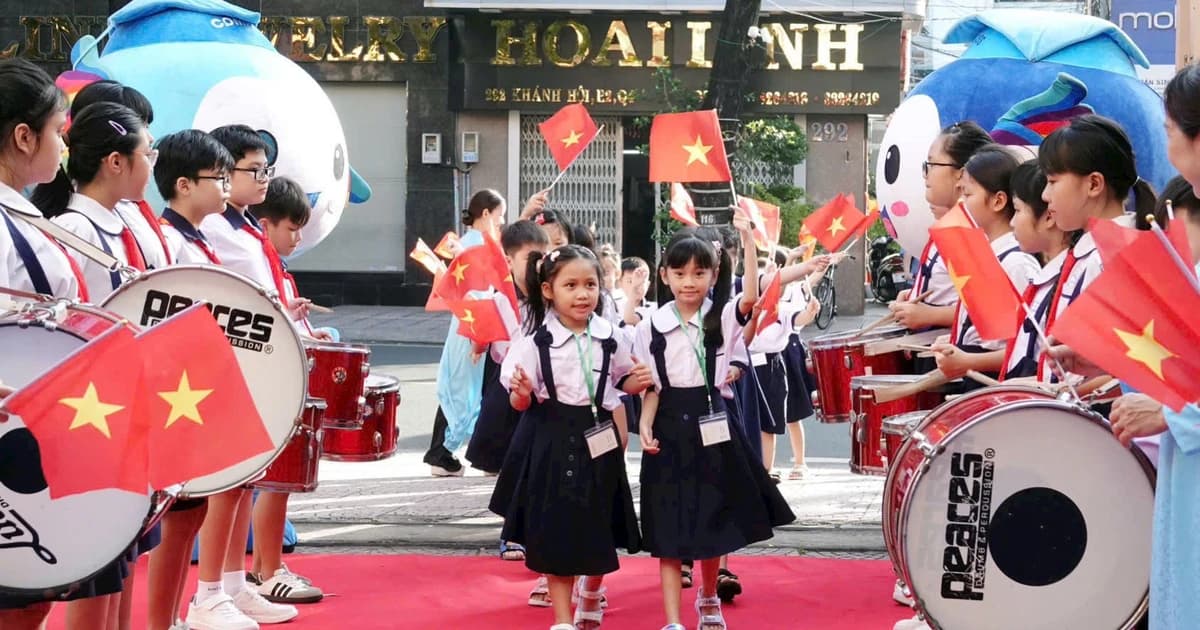 Phụ huynh TPHCM Không cần nộp giấy tờ khi tuyển sinh đầu cấp nếu đã có VNeID