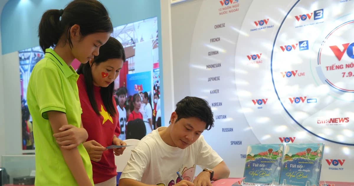 Nhạc sĩ Nguyễn Văn Chung ‘Viết tiếp câu chuyện hòa bình’