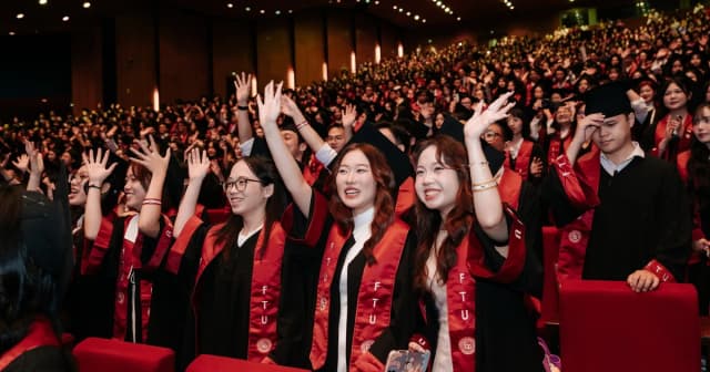 Hiệu trưởng Trường ĐH Ngoại thương khuyên tân cử nhân biết và hiểu được ước mơ