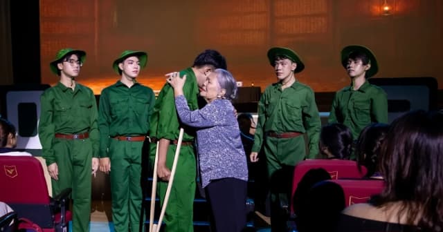 Văn học lịch sử trong giáo dục học sinh