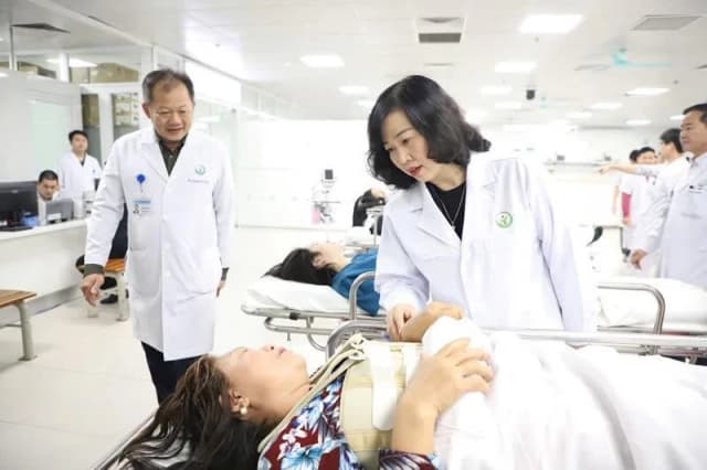 Nghị quyết 72: Tăng cường bảo vệ, chăm sóc, nâng cao sức khỏe nhân dân