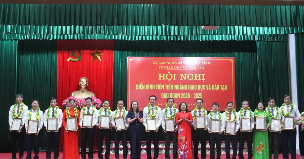 Ngành Giáo dục Hà Tĩnh vinh danh 155 điển hình tiên tiến