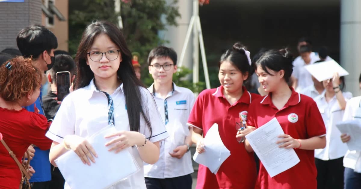 Hà Nội chuẩn bị điều kiện phổ cập THPT