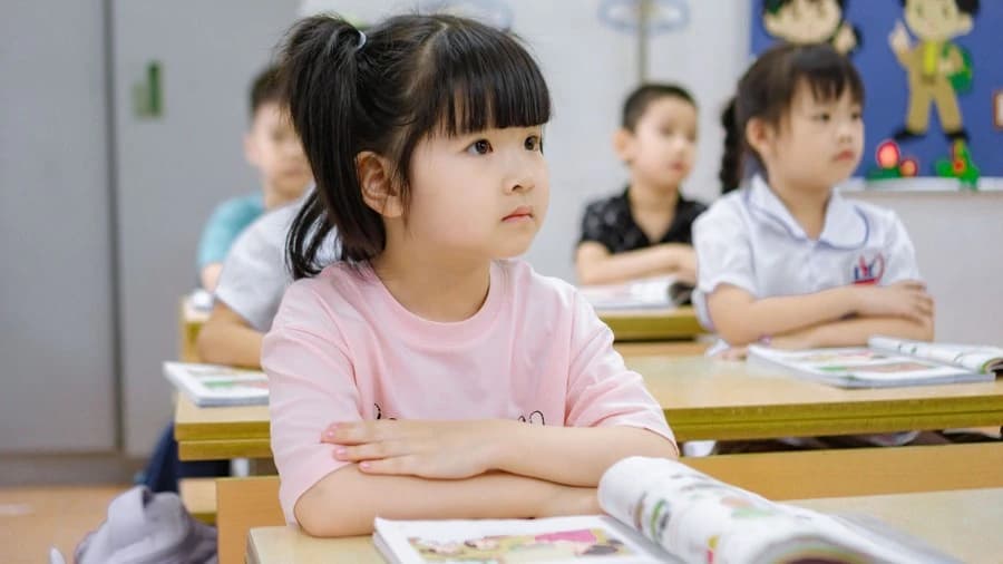 Miễn phí sách giáo khoa bảo đảm quyền học tập bình đẳng