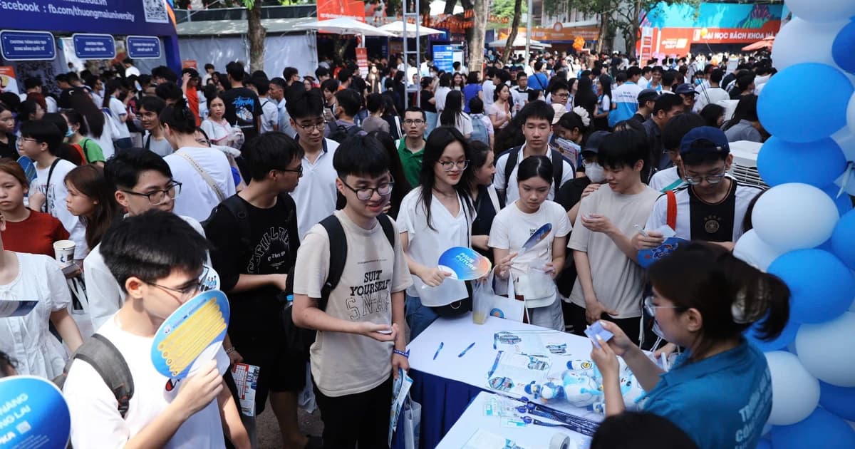 Xét tuyển bổ sung: Cửa hẹp, cần thận trọng