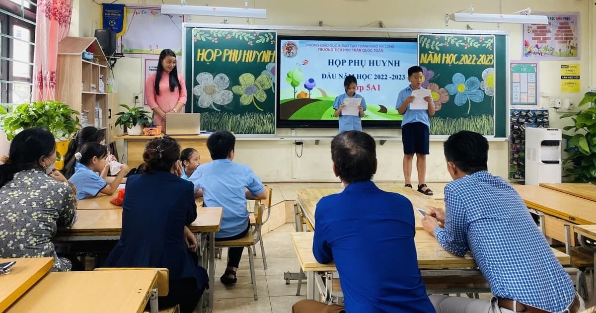 Họp phụ huynh đầu năm: Cơ hội lắng nghe và đồng hành cùng con