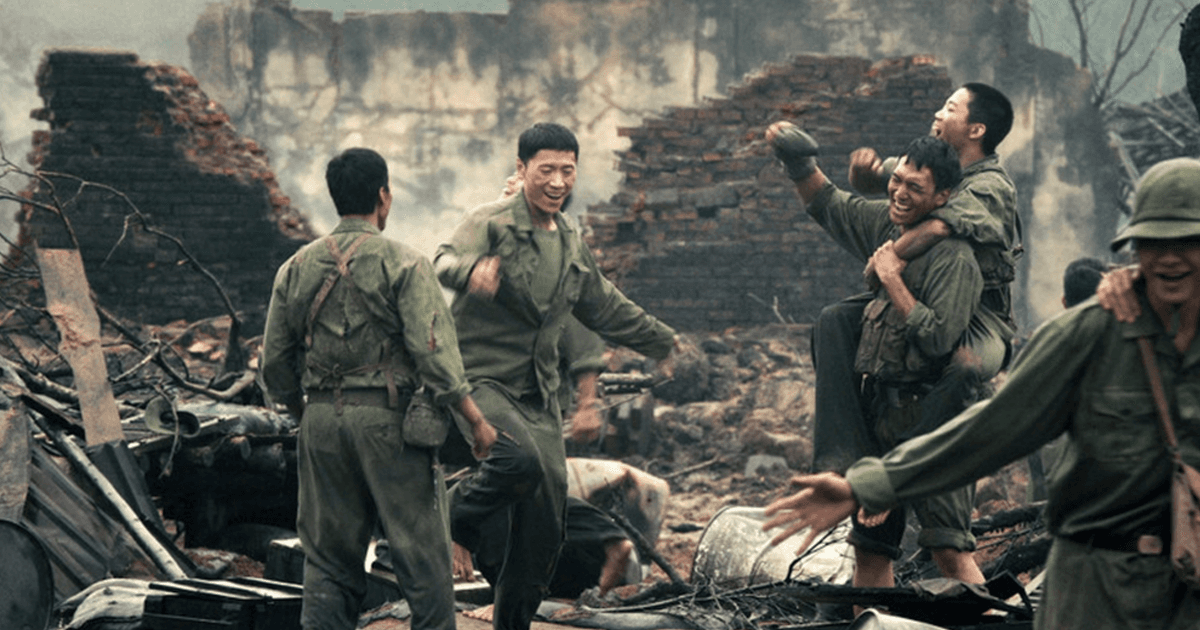 Đạo diễn Đặng Thái Huyền xúc động khi 'Mưa đỏ' chạm mốc doanh thu lịch sử, chuẩn bị rời rạp