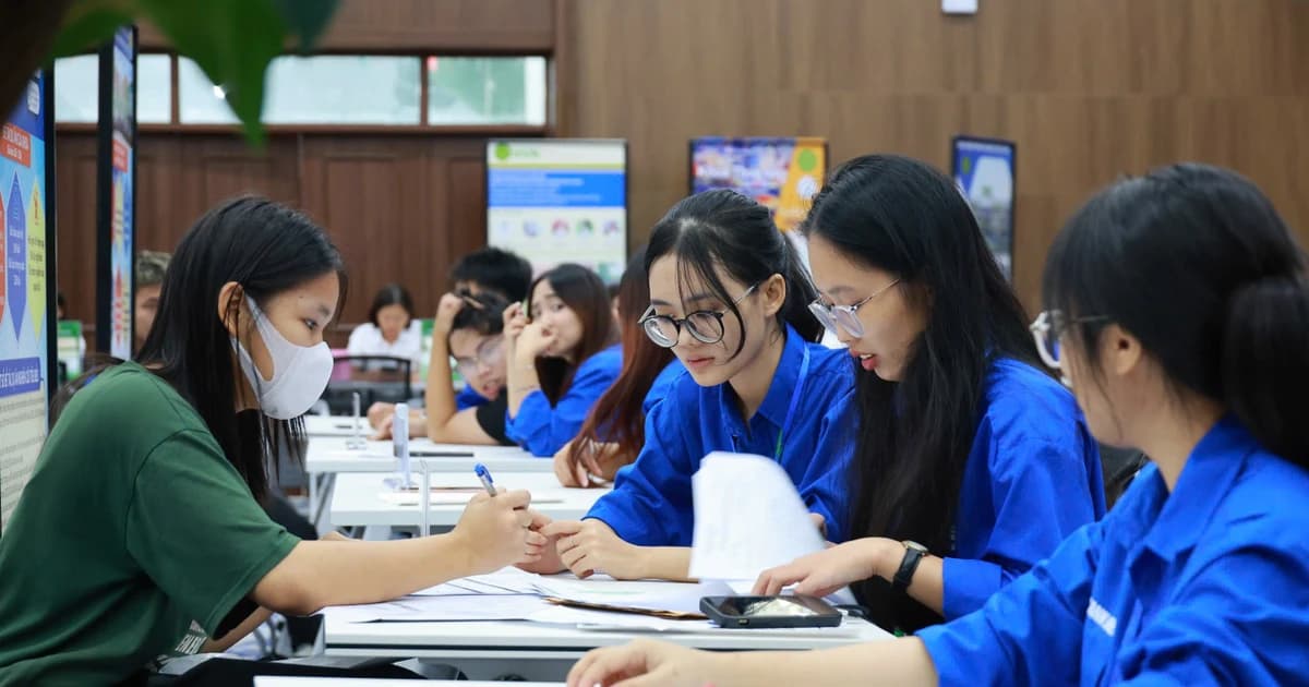 Tân sinh viên cần ứng phó với các chiêu trò lừa đảo