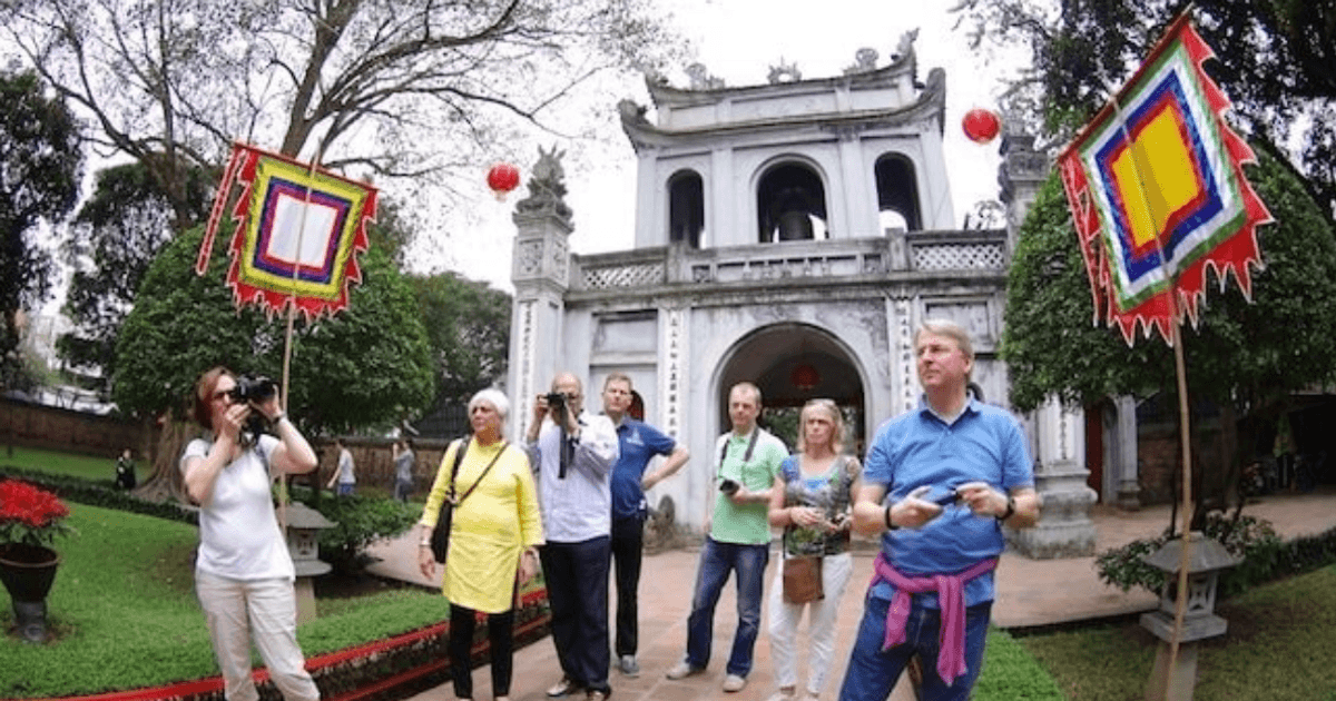 Hà Nội đón hơn 4 triệu lượt khách du lịch trong tháng 9/2025, tăng tới 98%