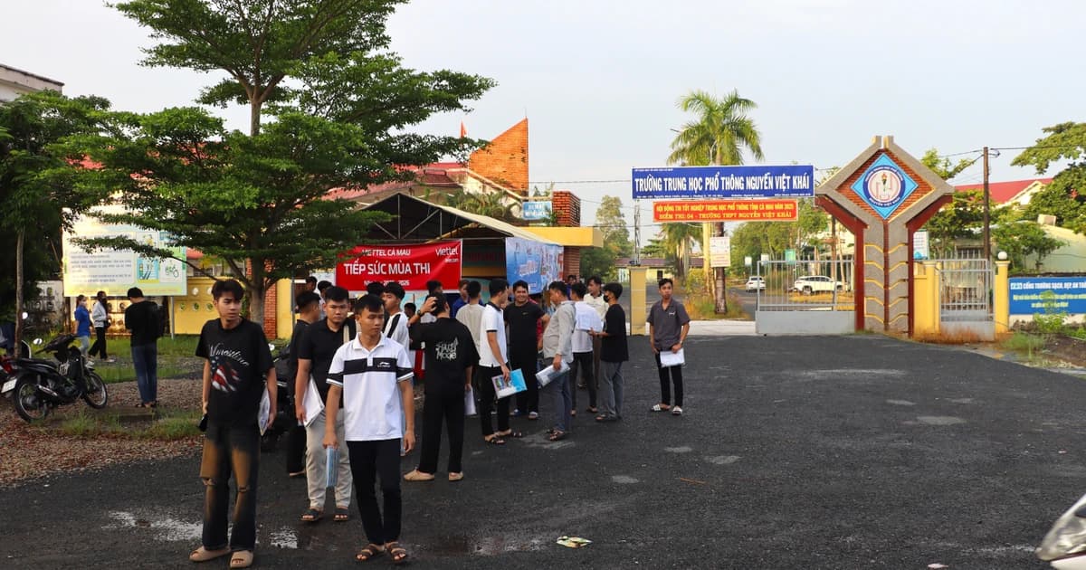 Chấn chỉnh việc sắp xếp giáo viên tại một trường THPT ở Cà Mau