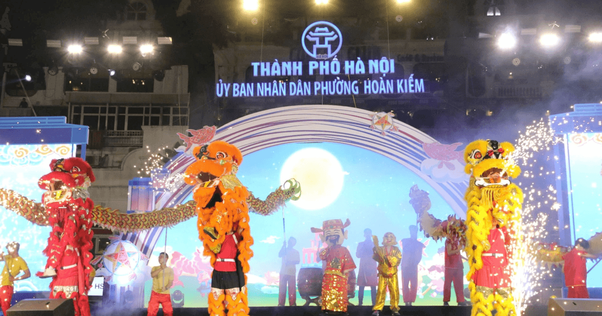 Độc đáo đêm hội Trăng rằm 2025 tại Phố đi bộ hồ Gươm
