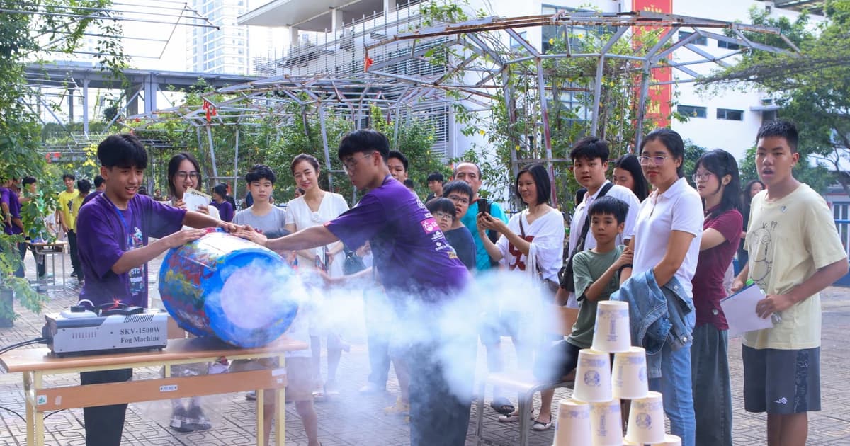 Học sinh Hà Nội truyền cảm hứng khoa học qua triển lãm Science Tornado