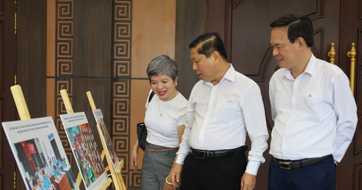 Báo GD&TĐ triển lãm ảnh chuyên đề giáo dục vùng dân tộc thiểu số