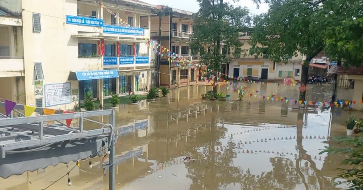 Bắc Ninh: Nhiều trường cho học sinh nghỉ học vì mưa bão