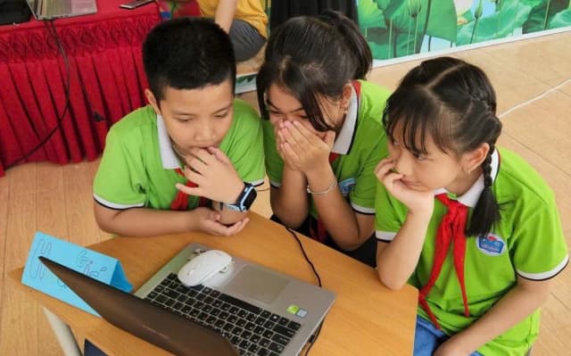Giáo viên là cầu nối quan trọng trong chuyển đổi số giáo dục