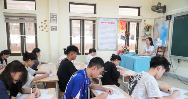 Nghệ An chi hơn 30 tỷ đồng hỗ trợ nhà trường dạy học thêm