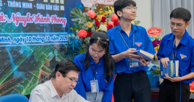 Kiến tạo TPHCM thành siêu đô thị năng động, thông minh và giàu bản sắc