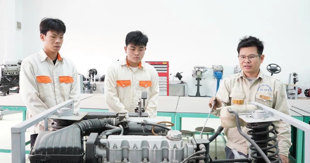 Giải pháp giữ giảng viên trường nghề: Từ thách thức đến thành công