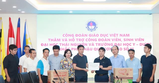 CĐGDVN thăm, hỗ trợ các thầy cô giáo bị ảnh hưởng bởi mưa lũ tại Thái Nguyên