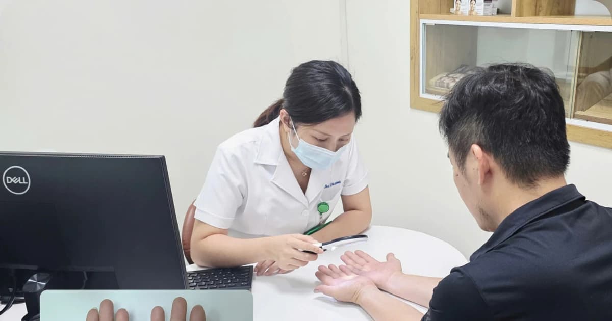 Nhiều người mắc bệnh da liễu sau mưa lũ