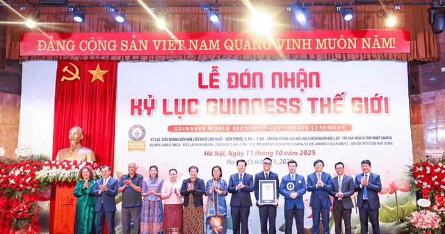 Bức tranh sơn mài về Chủ tịch Hồ Chí Minh xác lập kỷ lục thế giới