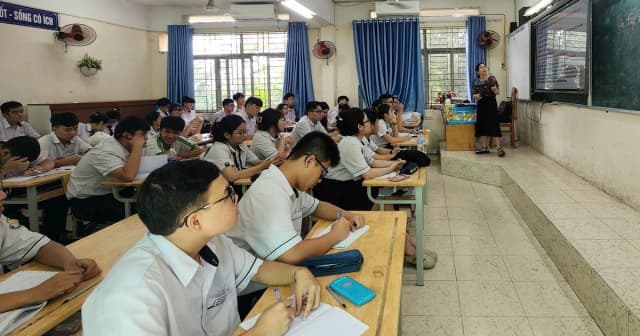 Trường học trở thành 'lá chắn' an toàn cho học sinh trong thế giới số