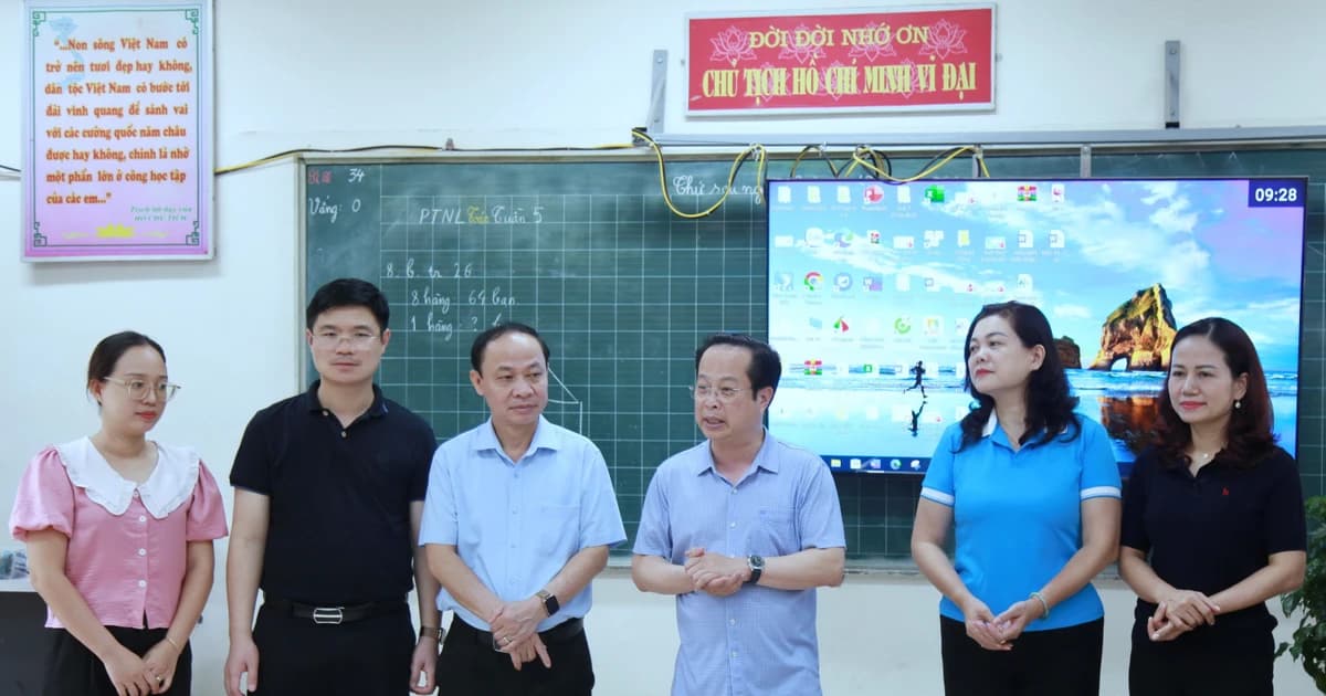 Ngành Giáo dục Hà Nội hỗ trợ, động viên thầy trò vùng mưa lũ sớm ổn định dạy học