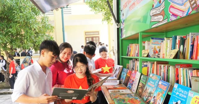 Nghệ An phát động “Tuần lễ học tập suốt đời” gắn với chuyển đổi số