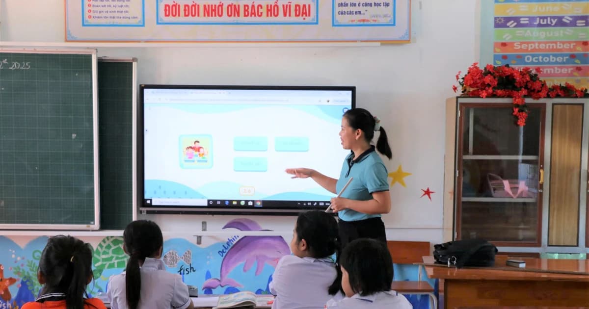 Lần đầu điều động giáo viên dạy liên trường trực tuyến quy mô toàn tỉnh