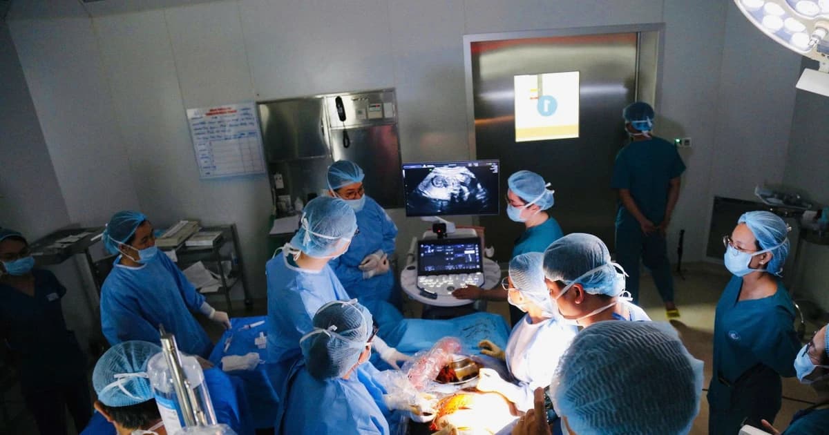 Can thiệp tim bào thai, viết tiếp sự sống cho thai nhi 29 tuần tuổi