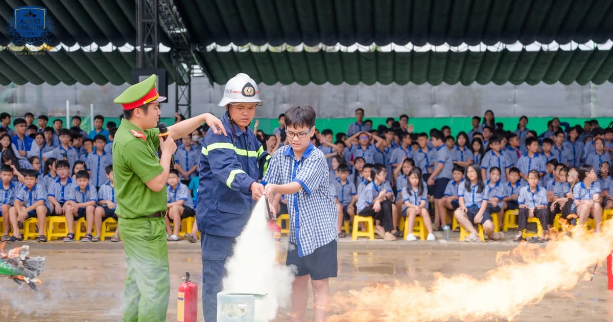 An toàn học đường từ kỹ năng phòng cháy, cứu nạn