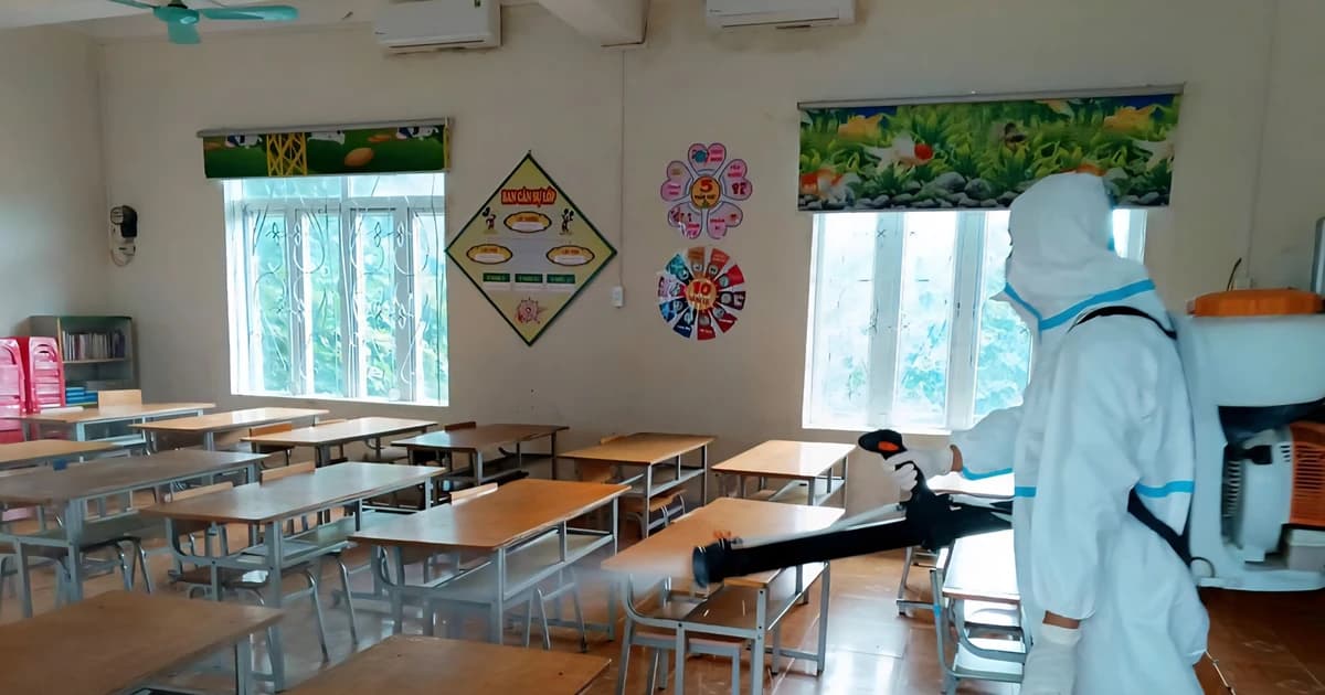 Học sinh 14 trường tại Tuyên Quang tạm nghỉ học phòng ngừa dịch bệnh sau lũ