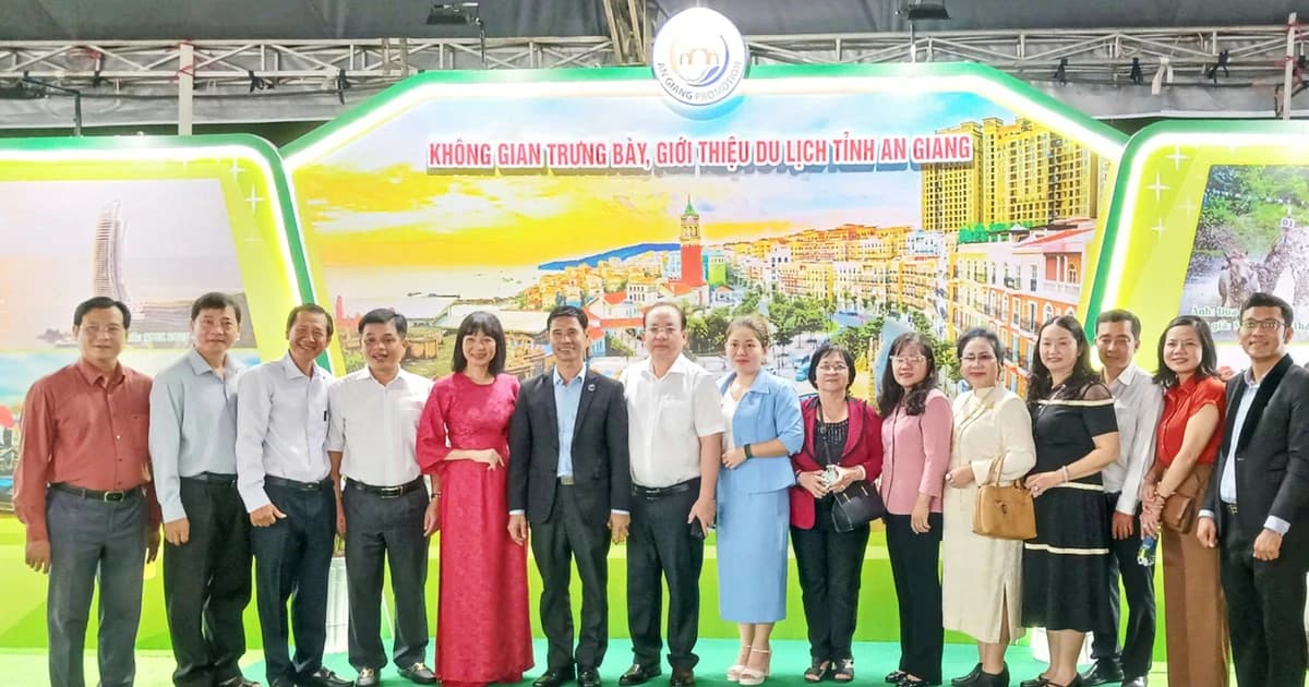 Rộn ràng khai mạc Ngày hội Bánh dân gian Nam Bộ - An Giang