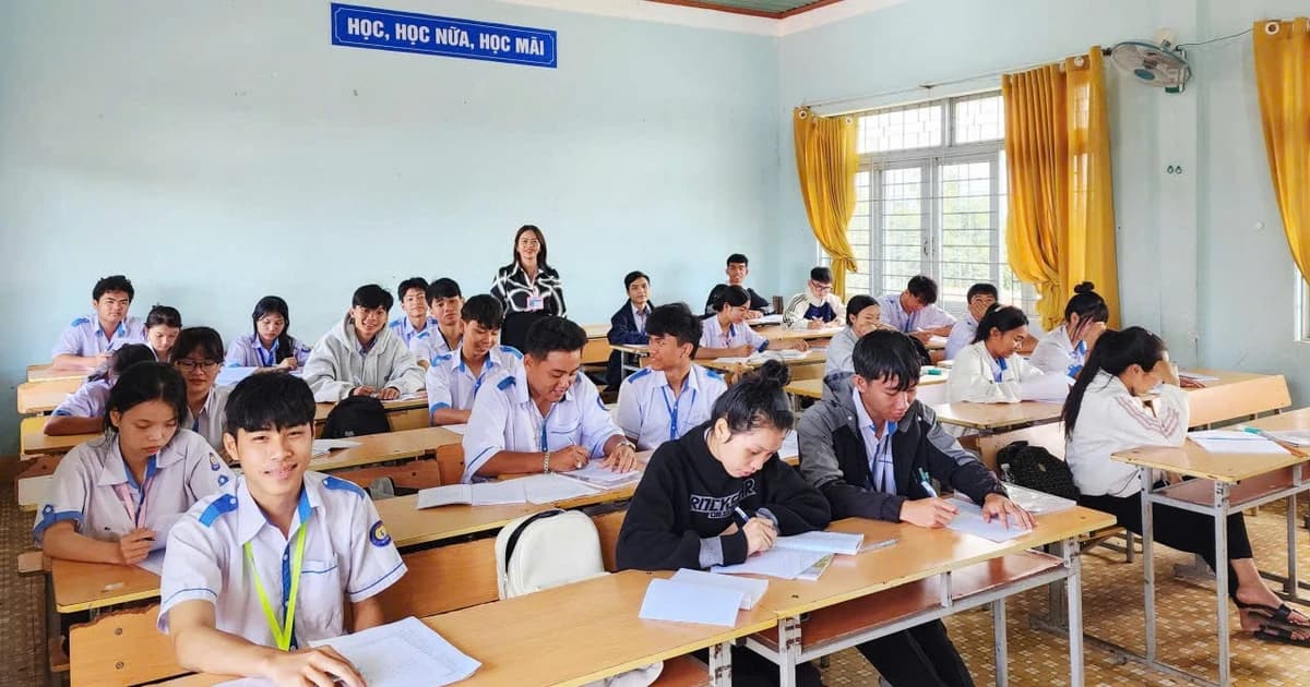 Trường THPT Phan Chu Trinh - Cư Jút vượt khó bảo đảm chất lượng dạy học