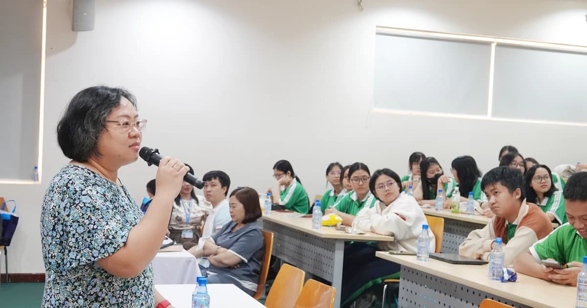 Có nên dùng công nghệ AI trong học tập tiếng Anh?