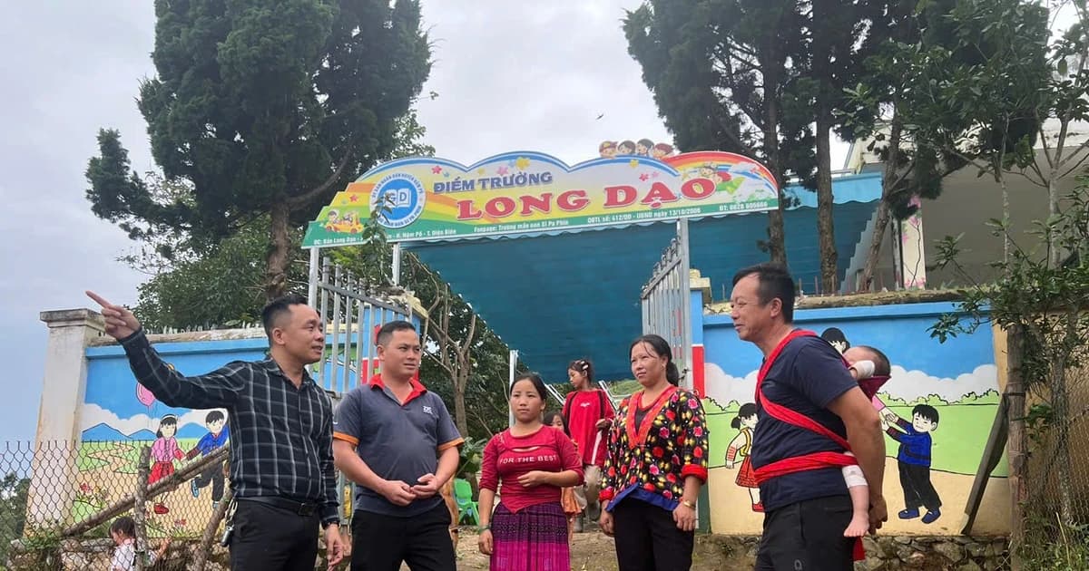 Chung sức xóa mù chữ ở biên giới Si Pa Phìn