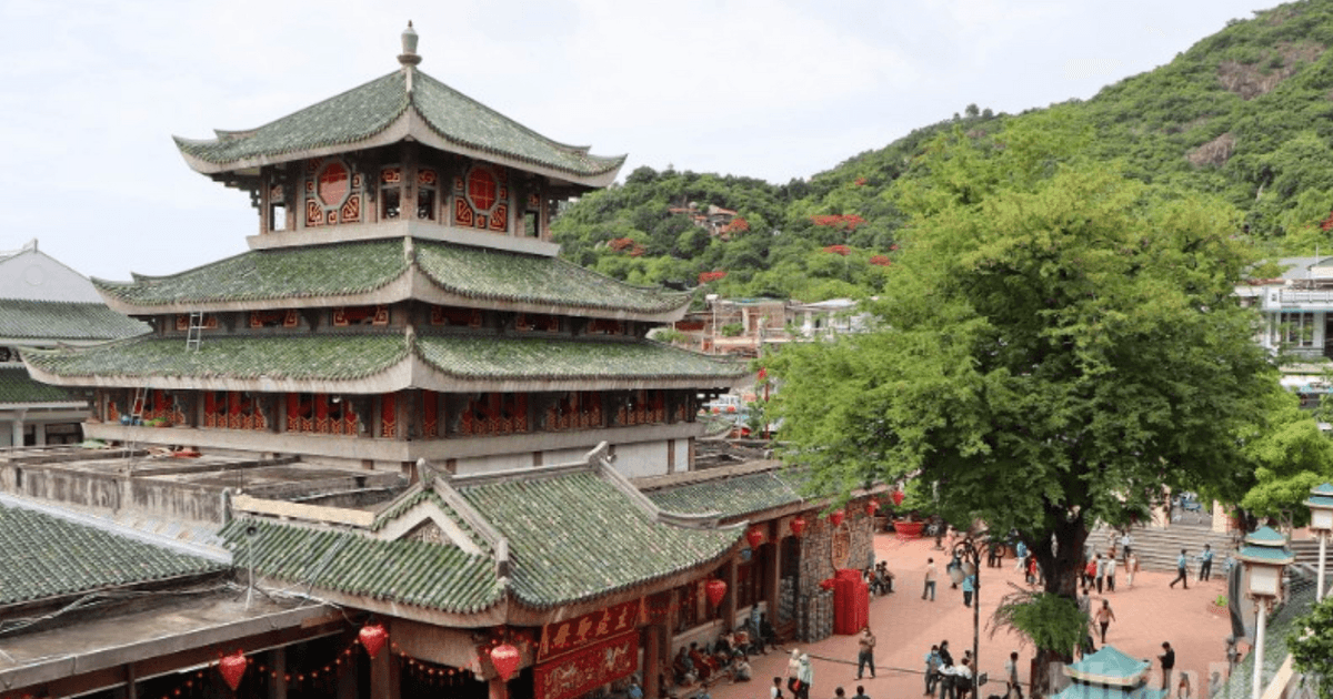 Tiến hành thu phí tham quan tại Khu du lịch quốc gia Núi Sam