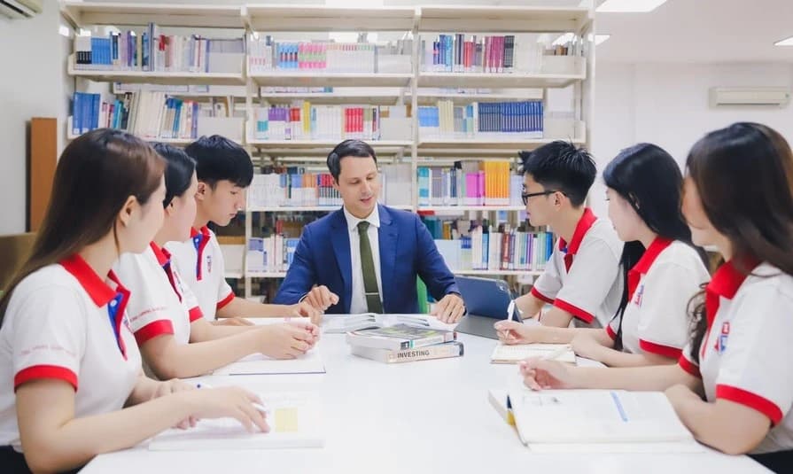 Chuẩn giảng viên đại học: Bước tiến nâng cao chất lượng giảng dạy