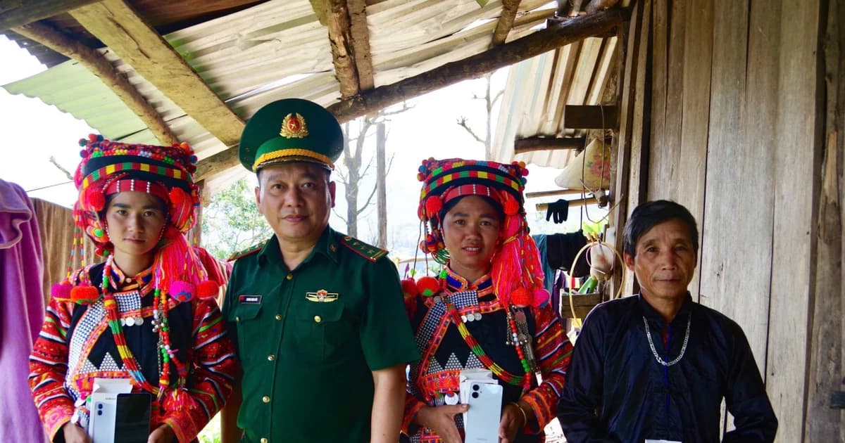 Bình dân học vụ số hướng tới giảm nghèo thông tin ở Biên giới Lai Châu