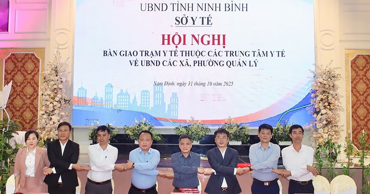 Ninh Bình: Bàn giao các Trạm Y tế về UBND cấp xã quản lý